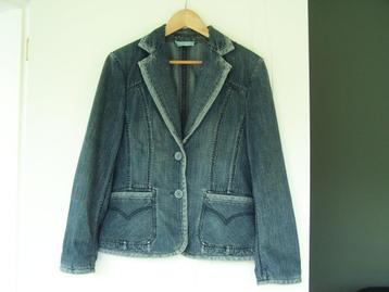 Jeans vestje beschikbaar voor biedingen