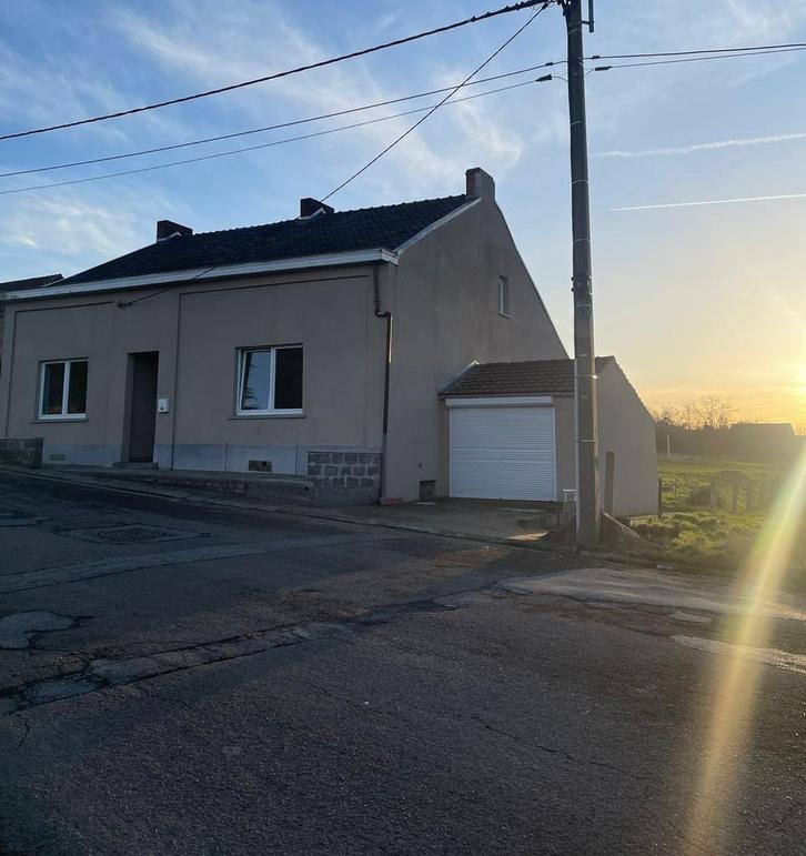 Maison 4 Façade à louer, Immo, Maisons à louer