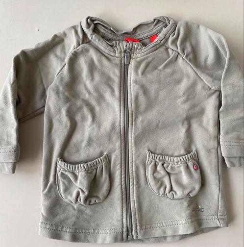 🍄 Vestje / Truitje . ESPRIT ..6 maand in TOPSTAAT, Kinderen en Baby's, Babykleding | Maat 68, Zo goed als nieuw, Meisje, Truitje of Vestje