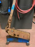 Knipschaar metaal, Ophalen