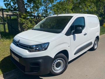 Citroen berlingo 1,5 D slechts 57500km new new, Auto's, Bestelwagens en Lichte vracht, Euro 6, Citroën, Bedrijf, 5 deurs