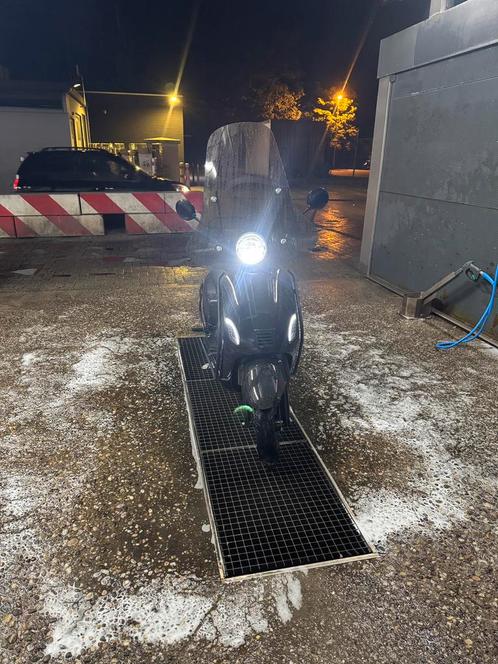 Gts toscana full option A-klasse, Fietsen en Brommers, Scooters | Overige merken, Zo goed als nieuw, Ophalen