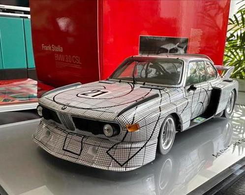 1:18 MiniChamps Art Car 1976 BMW 3.0 CSL Turbo Frank Stella, Hobby en Vrije tijd, Modelauto's | 1:18, Zo goed als nieuw, Auto