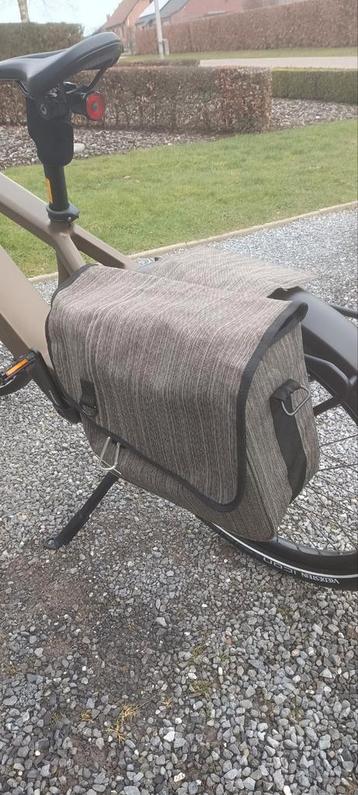 Fietstas  beschikbaar voor biedingen