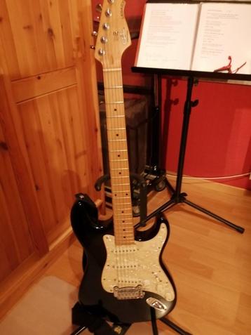 guitare g&l Stratocaster beschikbaar voor biedingen