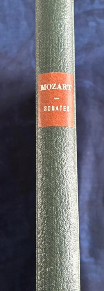 Partitions pour piano « Mozart Sonates » beschikbaar voor biedingen