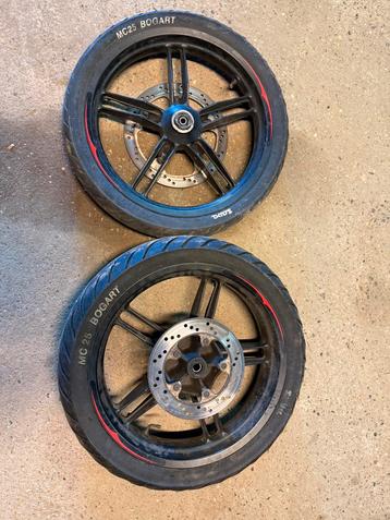 Yamaha tzr 50 wielenset beschikbaar voor biedingen