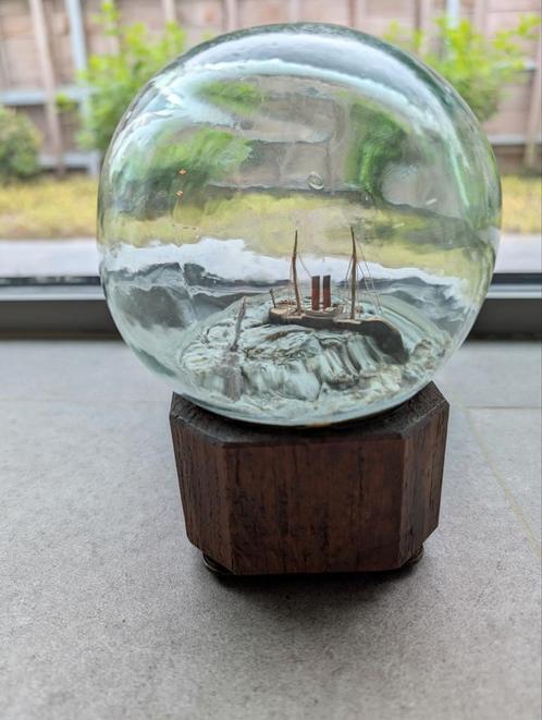 Zeldzaam Antiek Nautisch Diorama in Glazen Bol – Stoomschip, Antiek en Kunst, Antiek | Glaswerk en Kristal, Ophalen of Verzenden