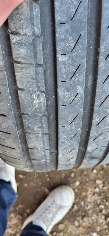 Pneu été 255/45/19 pirelli  beschikbaar voor biedingen