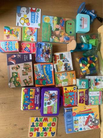 lot jouets educatifs de qualite - 4 sacs remplis beschikbaar voor biedingen