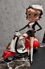 Beeld Betty Boop op scooter nr13, Verzamelen, Beelden en Beeldjes, Ophalen, Zo goed als nieuw