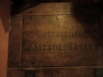 WOII duitse patronenkist beschikbaar voor biedingen