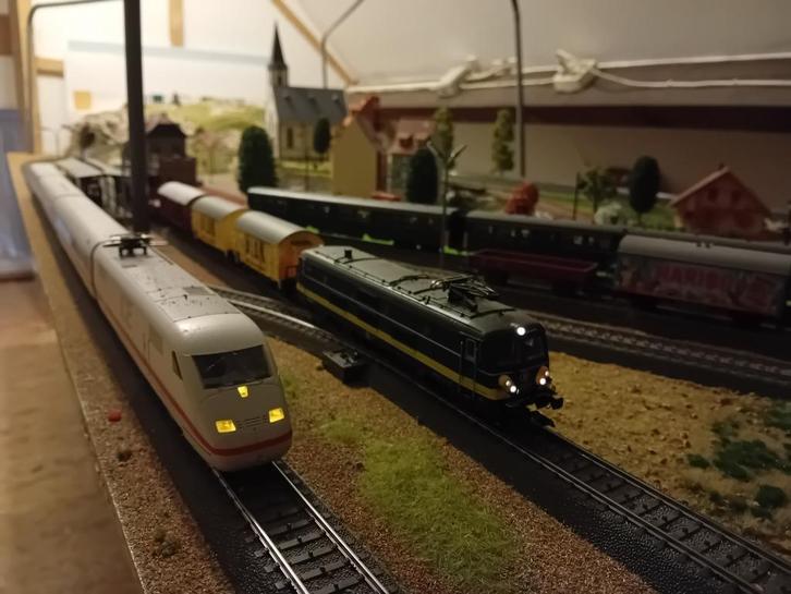 Train electrique MARKLIN, Hobby en Vrije tijd, Modeltreinen | H0, Zo goed als nieuw, Locomotief, Wisselstroom, Märklin, Ophalen