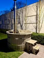 Hottub voor 4-6 personen met accessoires & houtvoorraad, Ophalen, Zo goed als nieuw, Filter, Vast