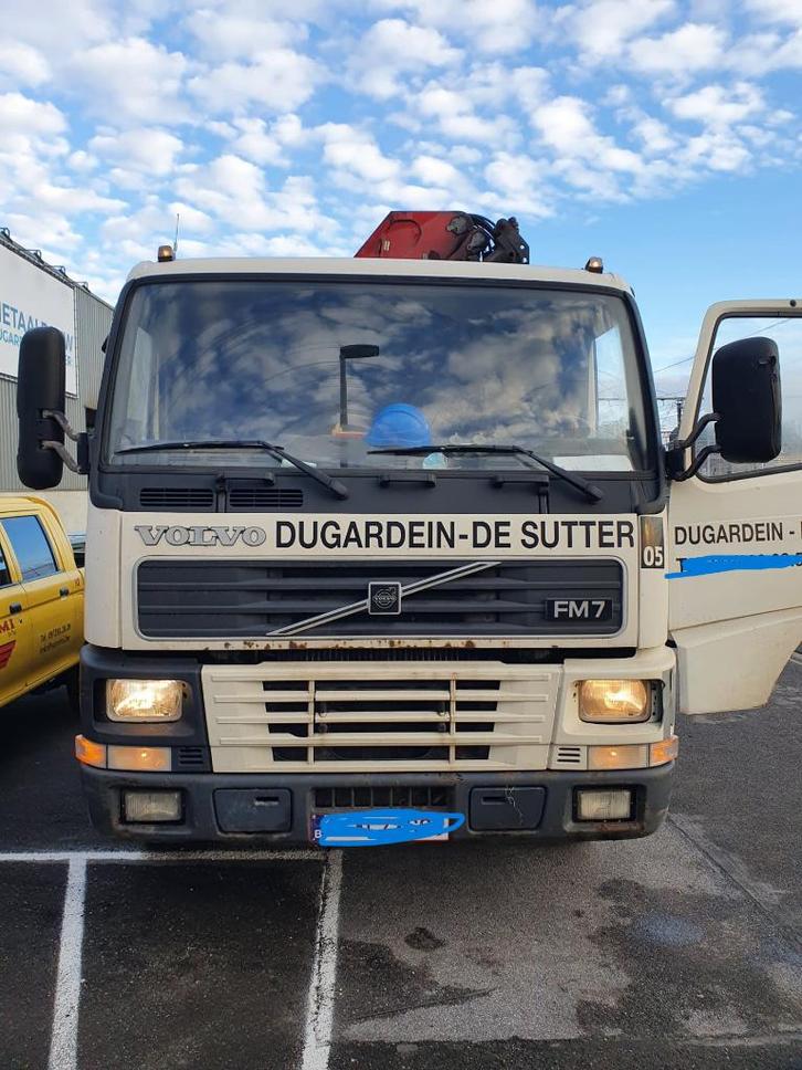 Camion-grue, Autos, Camions, Particulier, Volvo, Diesel, Boîte manuelle, Blanc, Propulsion arrière, Enlèvement