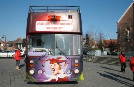 Leyland double decker carnaval wagen, Tickets en Kaartjes, Recreatie | Pretparken en Attractieparken