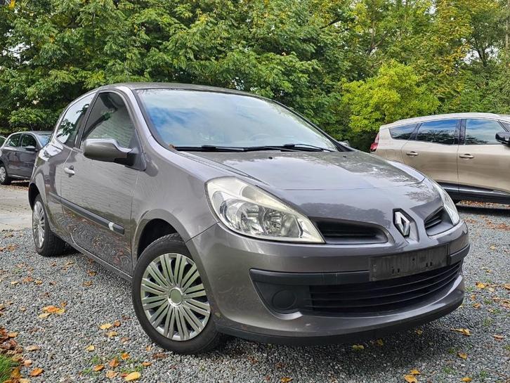 Renault Clio 1.2i * CAR PASS * AIRCO * PROPER *, Auto's, Renault, Bedrijf, Te koop, Clio, ABS, Airbags, Airconditioning, Alarm