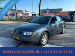 Audi A4 Limousine 2.0 MT, Te koop, Zilver of Grijs, Berline, Bedrijf