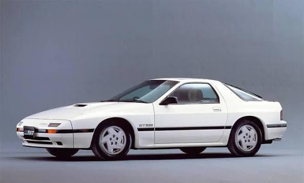 Mazda oldtimer, Auto's, Mazda, Particulier, Benzine, Coupé, 4 deurs, Ophalen