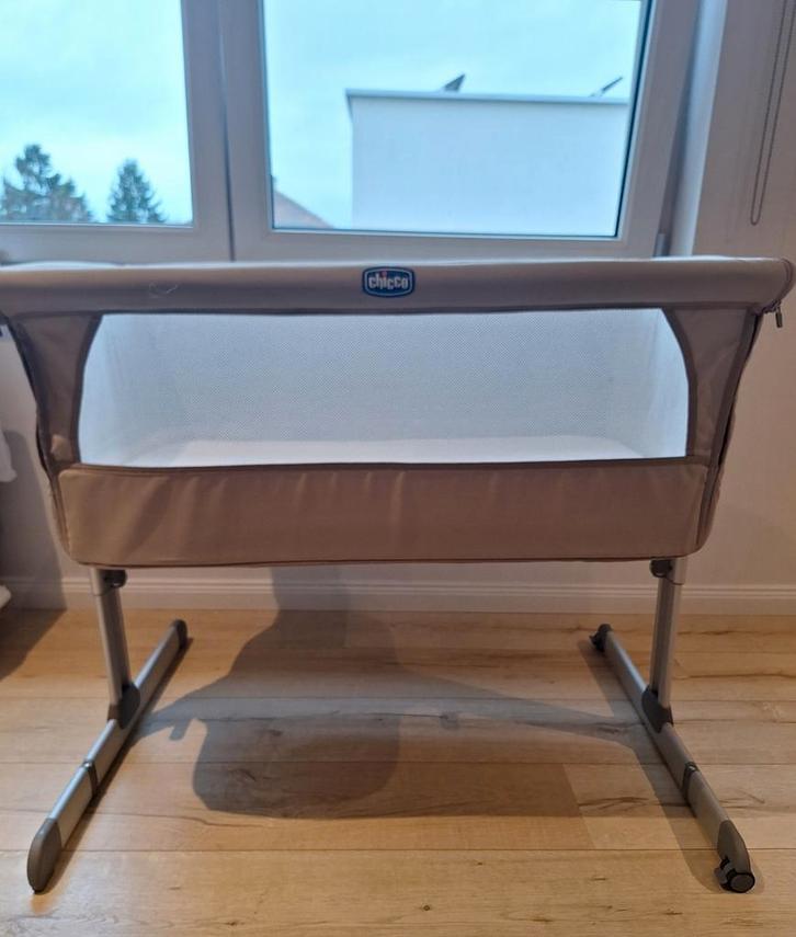 Chicco co- sleeper inclusief matras en aerosleep overtrekken, Enfants & Bébés, Berceaux & Lits, Lit de voyage, Enlèvement