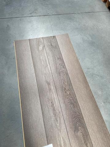 COREtec pvc vloer beschikbaar voor biedingen