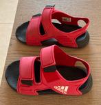 Rode adidas watersandalen maat 33, Enlèvement ou Envoi, Comme neuf