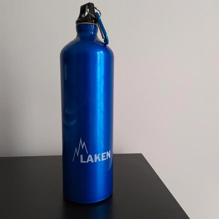 blauwe isoleerfles Laken inclusief draagtas, Hobby en Vrije tijd, Overige Hobby en Vrije tijd, Zo goed als nieuw, Ophalen of Verzenden