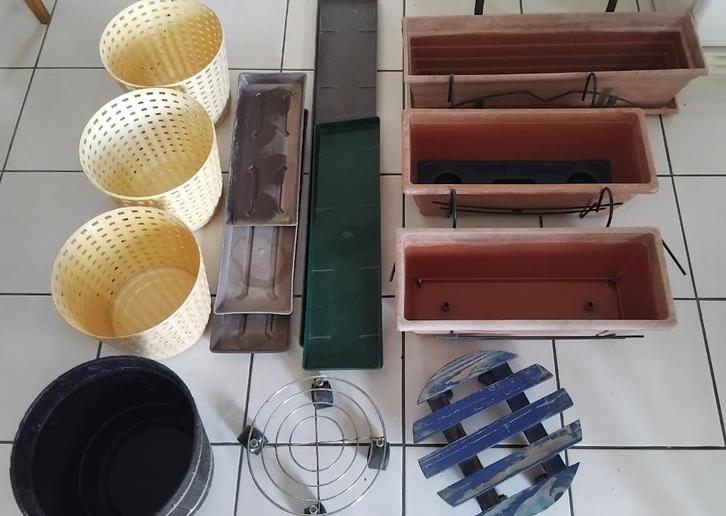PLANTENSTEUNEN, pothoezen, 3 hangers enz... 6€, Tuin en Terras, Bloembakken en Plantenbakken, Gebruikt, Kunststof, Binnen, Balkon