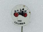 SP1626 Speldje 1901 Columbia rood, Collections, Broches, Pins & Badges, Utilisé, Enlèvement ou Envoi