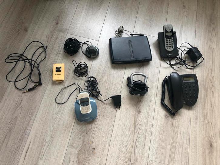 Telefoons • huishoudelijke apparaten • audio-elektronica, Telecommunicatie, Vaste telefoons | Niet Draadloos, Gebruikt, Ophalen