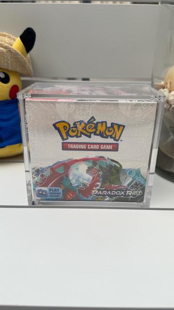 Paradox Rift Booster Box + Acrylic Case beschikbaar voor biedingen