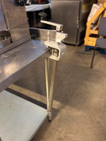 Professionele blikkenopener voor horeca – beschikbaar voor biedingen