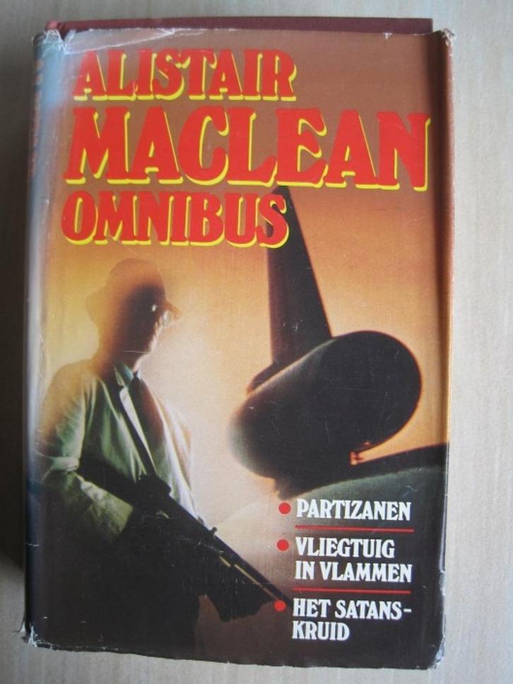 302 - Alistair Maclean omnibus, Boeken, Avontuur en Actie, Zo goed als nieuw, Verzenden