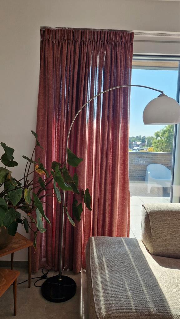 Inbetween gordijnen, Huis en Inrichting, Stoffering | Gordijnen en Lamellen, Zo goed als nieuw, Rood, Ophalen
