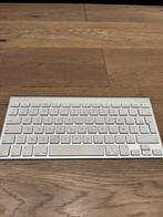 Apple wireless AZERTY keyboard, Computers en Software, Azerty, Ophalen of Verzenden, Zo goed als nieuw, Draadloos