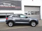 Volkswagen T-Roc 1.5TSi Style DSG,NAVI,ADAPT.CRUISE,PDC V+A,, Automaat, Stof, 4 cilinders, 5 zetels