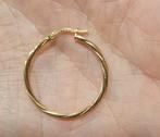 Gouden oorring met gouden geschiedeniskenmerken, Ophalen of Verzenden, Zo goed als nieuw, Goud, Goud