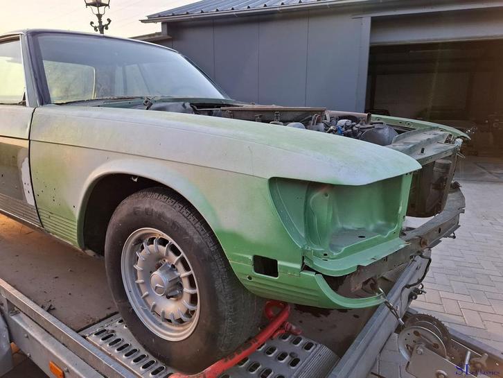 Voorscherm spatbord mercedes sl slc W107 R107 C107, Auto-onderdelen, Carrosserie, Mercedes-Benz, Gebruikt, Ophalen of Verzenden