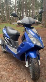Hallo hier bij verkoop ik mijn sym jet sportx 50r 2t, Fietsen en Brommers, Scooters | SYM, Ophalen, Gebruikt, Klasse A (25 km/u)