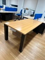 Houten tafel met afneembare voet, Huis en Inrichting, Bureaus, Ophalen, Zo goed als nieuw
