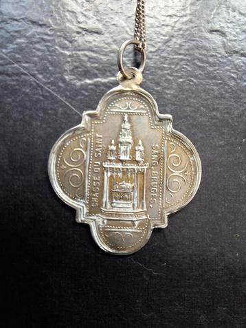 Heilig Bloed medaillon Brugge zilver  beschikbaar voor biedingen