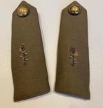 épaulettes, tenue de service, Service médical, Enlèvement ou Envoi, Armée de terre, Emblème ou Badge