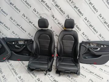 Bekleding Set (compleet) van een Mercedes C-Klasse beschikbaar voor biedingen