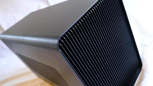 Razer Core X Chroma - eGPU-hoesje, Computers en Software, Dockingstations, Gebruikt, Laptop, Ophalen of Verzenden