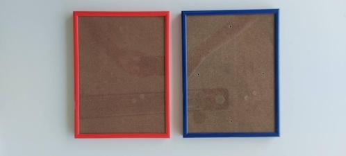 2 fotokaders - rood en blauw - prima staat, Huis en Inrichting, Woonaccessoires | Lijsten, Zo goed als nieuw, Minder dan 50 cm