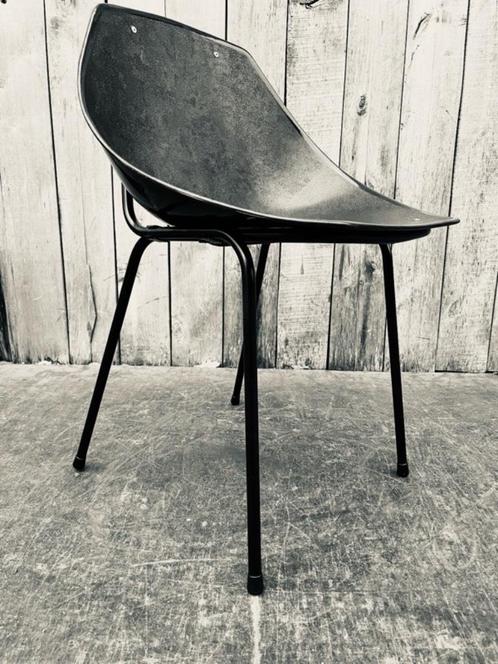 Pierre Guariche–Chaise Coquillage (Meurop) | 10 op voorraad, Huis en Inrichting, Stoelen, Zo goed als nieuw, Vijf, Zes of meer stoelen