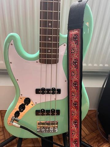 Harley Benton JB-62 LH left handed bass beschikbaar voor biedingen