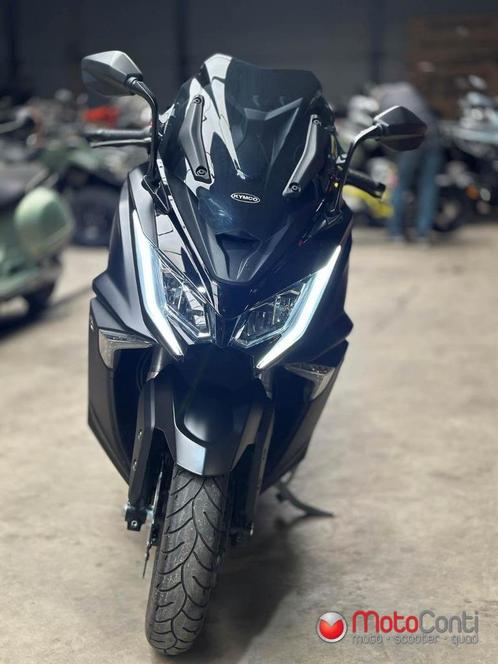 Kymco AK 550 2022 [2178 km], Fietsen en Brommers, Scooters | Kymco, Zo goed als nieuw, Overige modellen, Benzine, Ophalen of Verzenden
