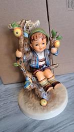 Hummel apple three boy, Collections, Statues & Figurines, Enlèvement ou Envoi, Hummel