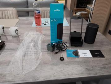 Te koop Amazon echo 2de generation speaker.  beschikbaar voor biedingen